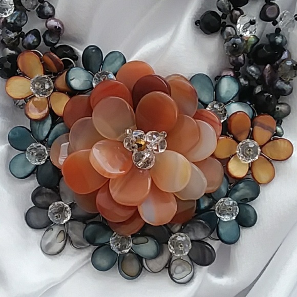 Necklace - Picture 2 of 8